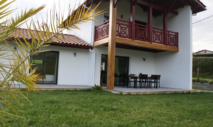 Irouleguy House | Gîte IZAR 4*, home in the heart of the Basque Country
