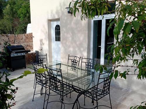 Marcillac-Vallon House | Gite La maison du gardien