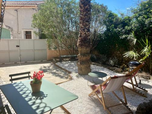 Puissalicon Apartment | Gîte Le Palmier - Perfectly located cosy studio with private garden