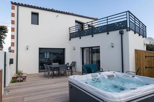 Saint-Gilles-Croix-de-Vie House | GITE LES BALISES-TRIBORD-SAINT GILLES CROIX DE VIE