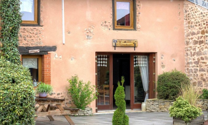 Parigny Cottage | Gite Parigny (Loire), 2 bedrooms, 5 persons