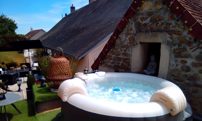 Rouvres-les-Bois Cottage | Gite Rouvres-les-Bois, 4 bedrooms, 9 persons