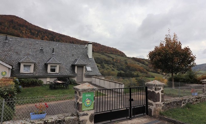 Saint-Paul-de-Salers Cottage | Gite Saint-Paul-de-Salers, 2 bedrooms, 4 persons