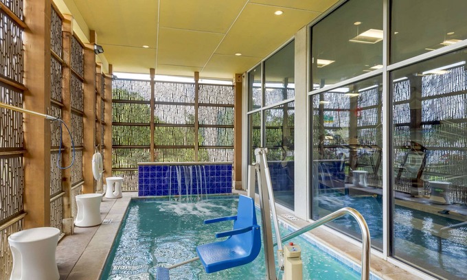 DeSoto Hotel | GLō Best Western Dallas South DeSoto