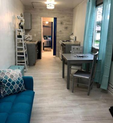 Palisades House | Glacier Tiny House in Irwin, ID