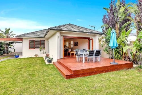 North Brighton House | Gladstone Gardens - Family Comfort in North Brighton