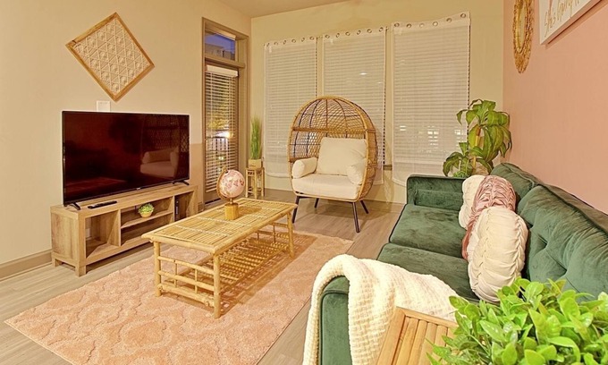 Loring Heights Apartment | Glam Boho Vibez in Atlantic Station/Midtown