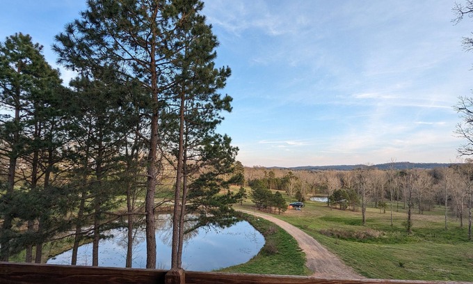 Oden RV Rental | Glamping deck. Perfect for viewing the eclipse!