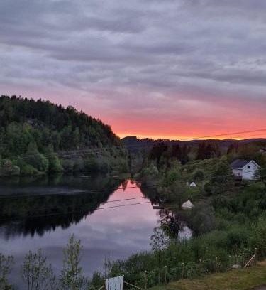 Porsgrunn Other | Glamping on idyllic lake, paddle boards & rowboat