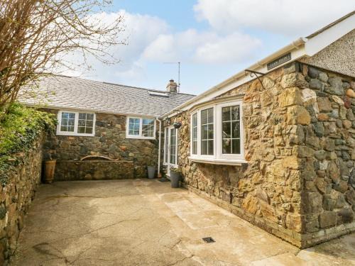 Garn Fadryn House | Glan Felin