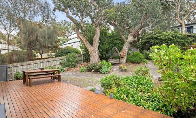Anglesea House | Glaros - At Anglesea