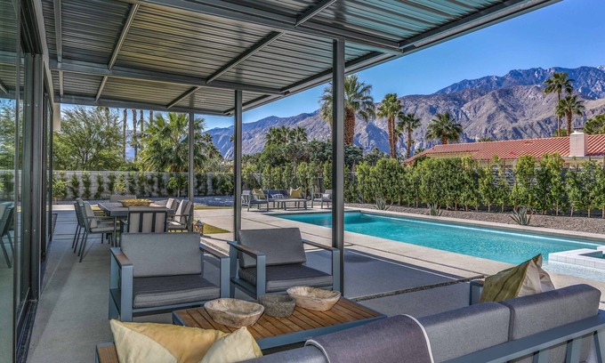 Vista Norte House | Glass House-5 Bedrooms 4 Bath Stunning Views