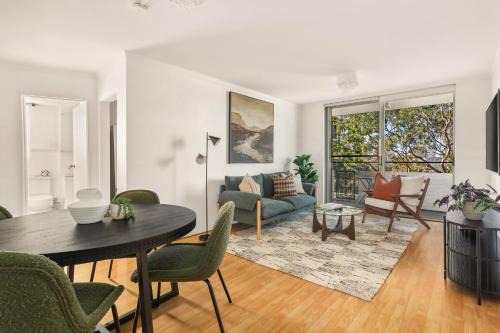 Glebe Apartment | Glebe Tranquil Retreat - 2bd with parking