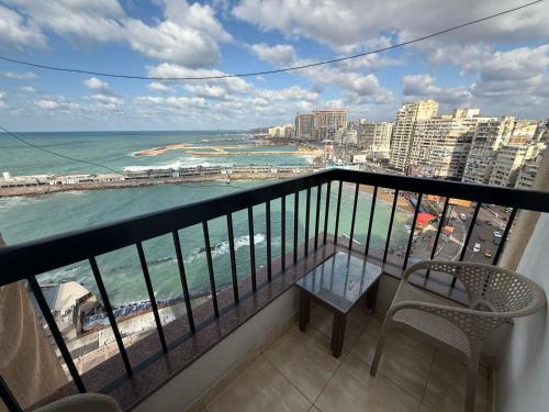 Ar-Raml 1 Apartment | Gleem sea view 3
