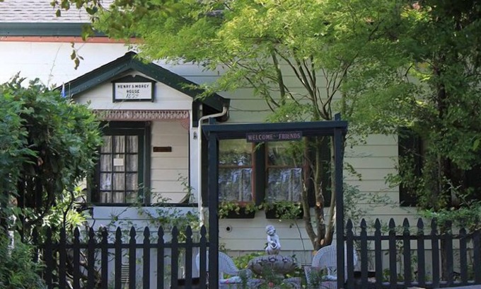 Placerville Bed & Breakfast | Glen Morey Country House B & B Inn