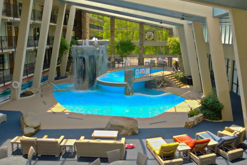 Gatlinburg Hotel | Glenstone Lodge