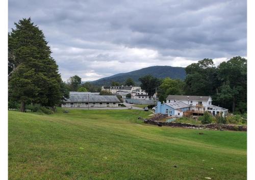Delaware Water Gap Hotel | Glenwood Inn - Stroudsburg
