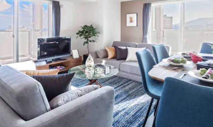 Otaru Apartment | Glitter