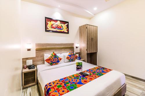 Marol House | Glitz Hotels New United - Powai Lake