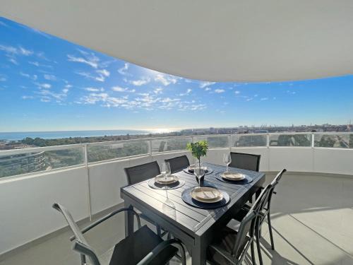 Canet de Berenguer Apartment | Global Properties, Apartamento con amplia terraza con vistas al mar