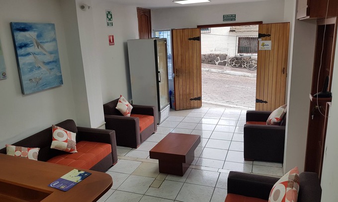 Bahia de la Academia Apartment | Gloria-Galapagos Inn