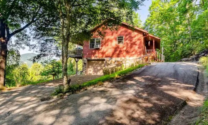 Franklin House | Glorious Mountain View! - Still's Hill