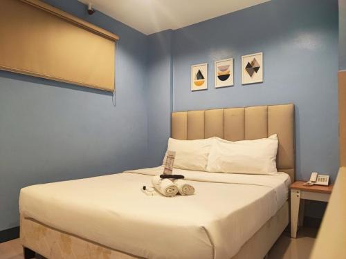 Quezon City Hotel | Glory Hotel Cubao