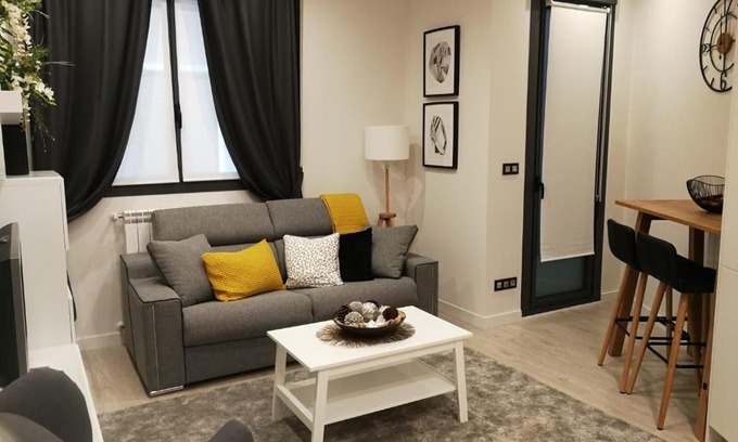 Gros Apartment | Glory Suite with AC License ESS02463