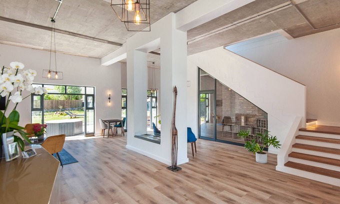 Sandbaai House | Glow Boutique Suites