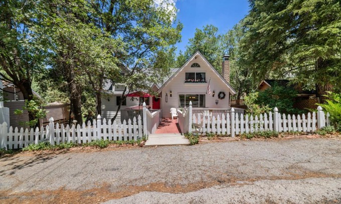Upper Moonridge Ski Chalet | Gnome Chalet