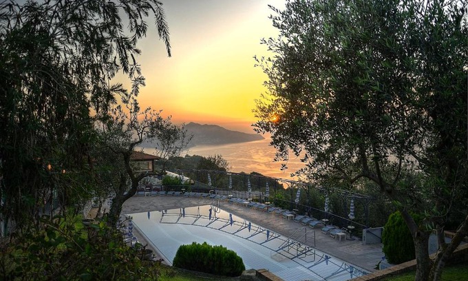 Schiazzano Apartment | Gocce Di Capri Resort