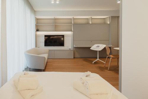 Gioia Apartment | GoHost - Stylish Apartment 10 Min from Central Station