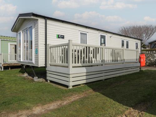 Talybont House | Gold Caravan 203