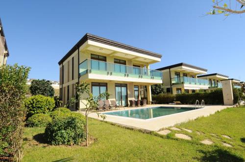 Kargicak Apartment | Gold City Premium Private Pool Villa with Free Aqua Park