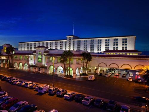 Las Vegas Resort | Gold Coast Hotel and Casino