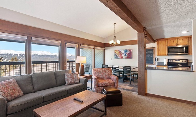 Baldy Mountain Resort | Gold Point Resort 3-Bedroom - Amazing View - Pet Friendly Breckenridge Lodging.