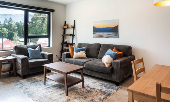 Revelstoke Condo | Gold Range Retreat - Hot tub with a view!