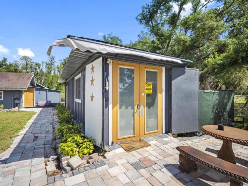 Durant Apartment | Gold Star Escape Cozy and Quiet Little Retreat
