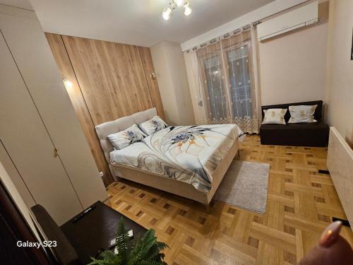 Kragujevac Apartment | Gold Studio
