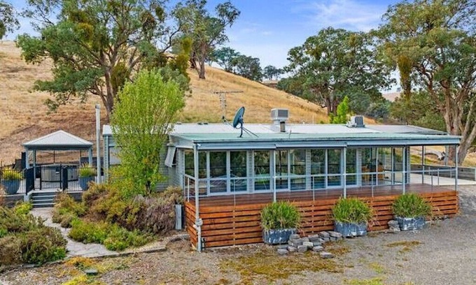 Limestone House | Golden Ash Grove Eco Farm - Yea area