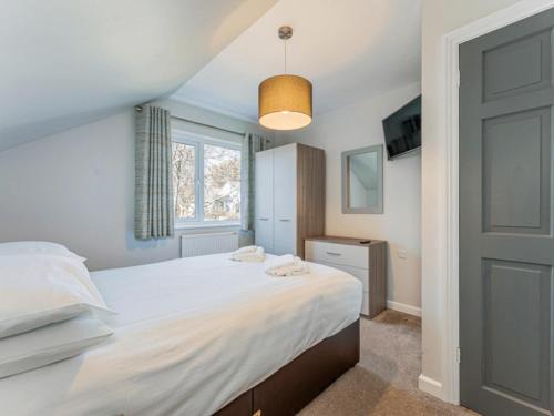 Woolacombe Villa | Golden Coast Leisure Park - Ocean Tide Villa 3 Q