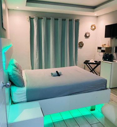 Evaton House | Golden Highway Guesthouse Evaton