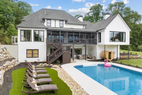 Cleveland House | Golden Hill Retreat & Guest House