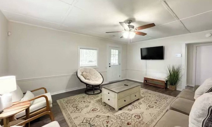 Beaufort Cottage | Golden Hollow Cottage - Sleeps 4