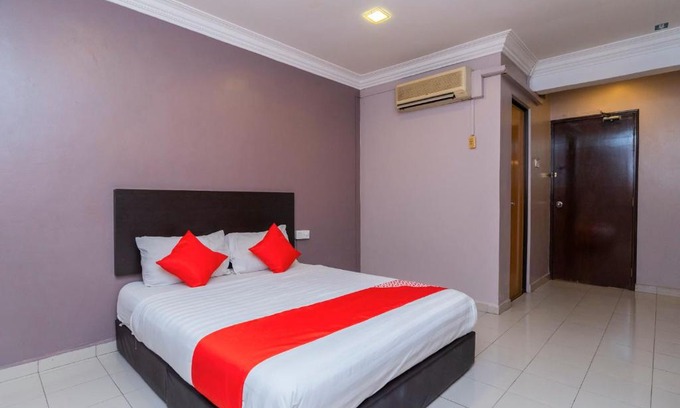 Taman Johor Jaya Hotel | Golden Horse Hotel