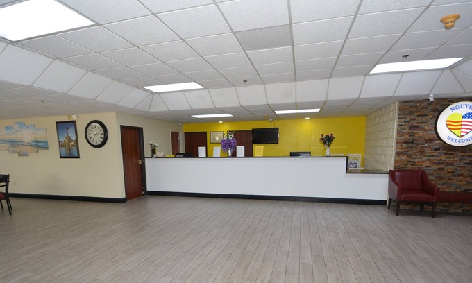 Wichita Hotel | Golden Hotel and Conference Centre