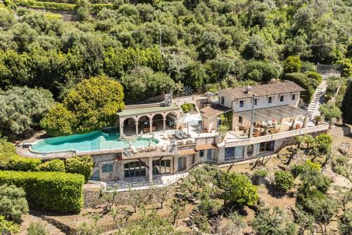 Pietrasanta Apartment | GOLDEN LUXE - Luxury Villa whit Amazing Sea Wiew Pool