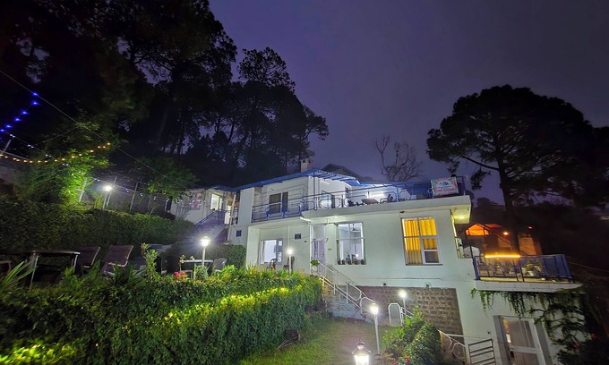 Kumarhatti Villa | Golden Zenith Villa