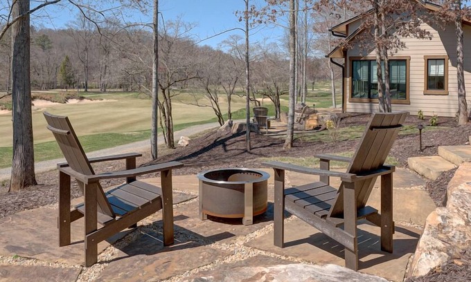 Mineral Bluff Cottage | Golf and Riverfront Cottage | King Bed | Group Availability