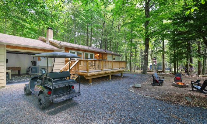 Pocono Lake Cabin | Golf Cart for rent. Dog-Friendly Cabin w/Fireplace. Kayaks & Game Room.